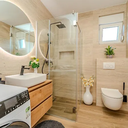 Biograd Sunset Penthouse With Spectactular View And Jacuzzi 比奥格勒·纳·莫鲁