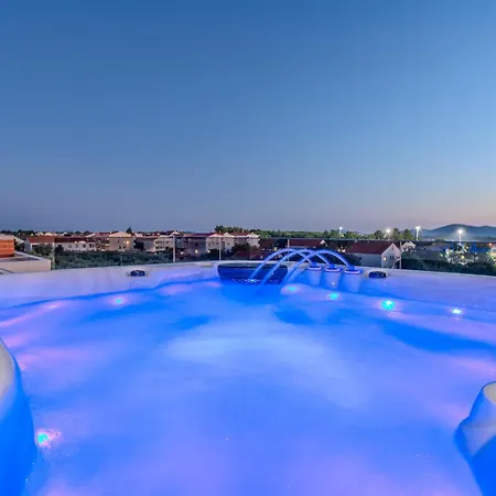Biograd Sunset Penthouse With Spectactular View And Jacuzzi Apartamento