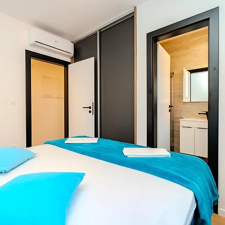 Biograd Sunset Penthouse With Spectactular View And Jacuzzi Apartamento