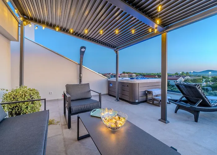 Biograd Sunset Penthouse With Spectactular View And Jacuzzi *