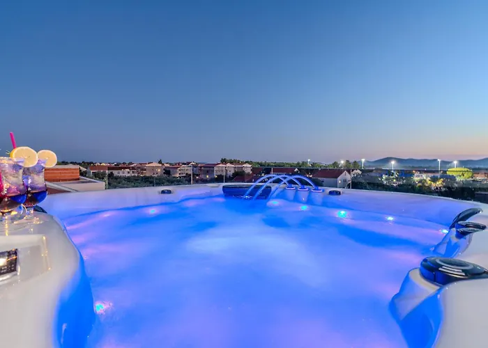 Biograd Sunset Penthouse With Spectactular View And Jacuzzi Apartmán
